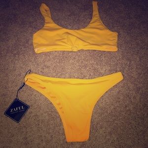 Sunshine yellow ☀️ bikini with tie front